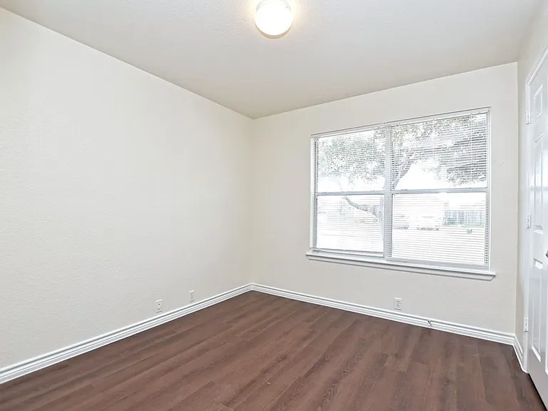14521 Gurneys Eagle Dr — Photo 5