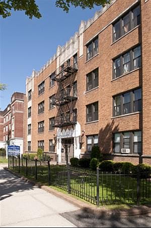 2nd image of 106 N Arlington Ave APT 301