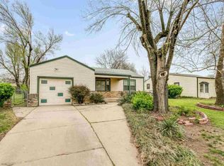 2608 N Chautauqua Ave, Wichita, KS 67219