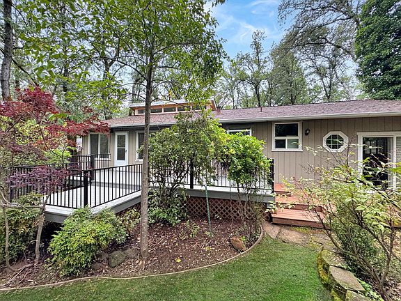 2nd image of 23164 Broadmoor Ct