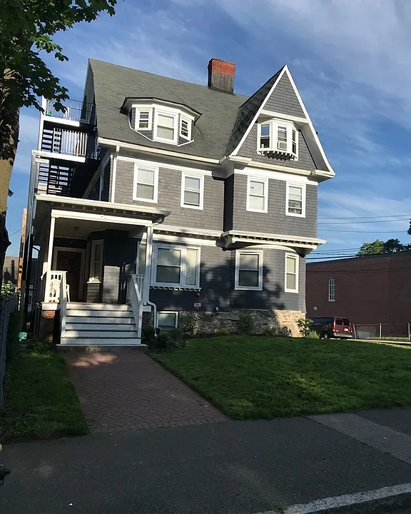 42 Harvard Ave #9