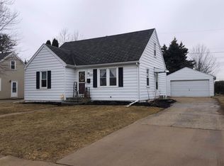 133 Andrew Ave, Neenah, WI 54956