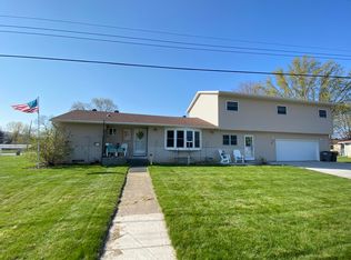 308 Sunset Dr, Holmen, WI 54636