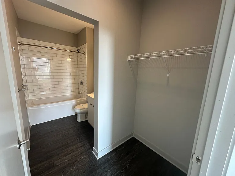 Luna Apartments — Photo 125