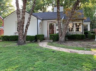 233 N Parkwood Ln, Wichita, KS 67208