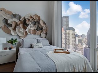 222 E 44th St APT 12D, New York, NY 10017