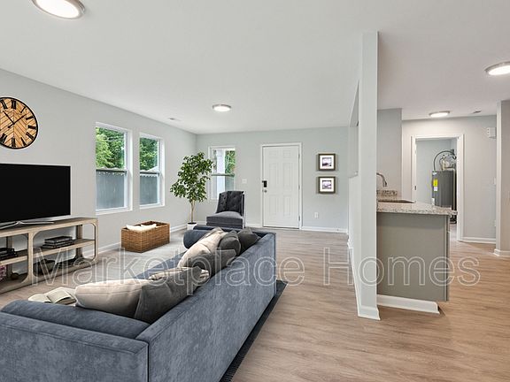 4th image of 4509 Wildwood Ave