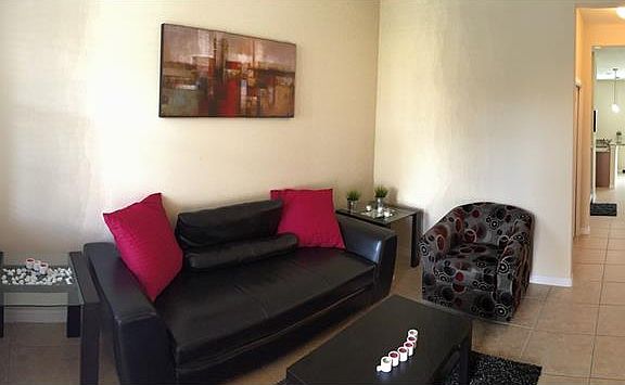 2nd image of 10919 Savannah Landing Cir