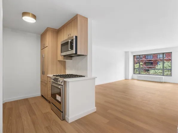 501 East 87th Street image 1 of 9