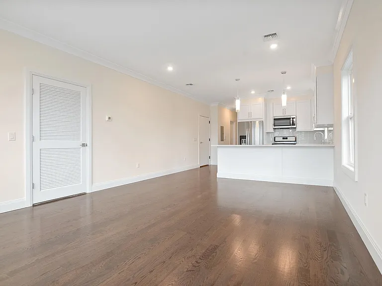 106 Patterson St — Photo 6