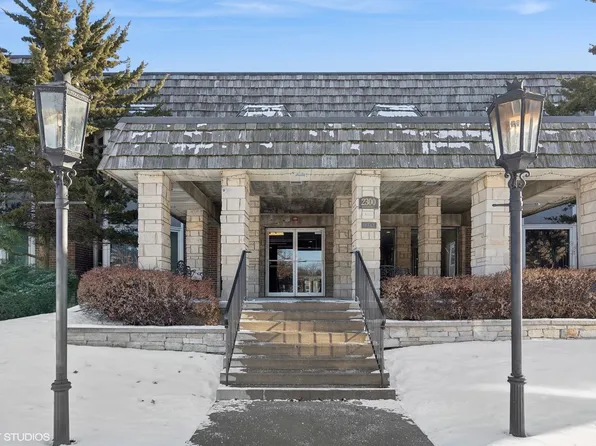 2300 Windsor Mall APT 1E, Park Ridge, IL 60068