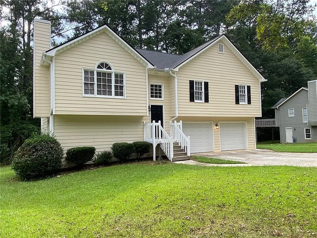 3 bed, 2.0 bath, 1256 sqft, $2,000 — Photo 3