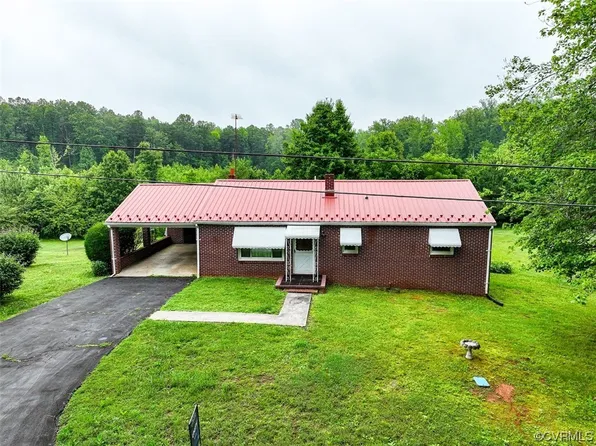 152 Green St, Drakes Branch, VA 23937