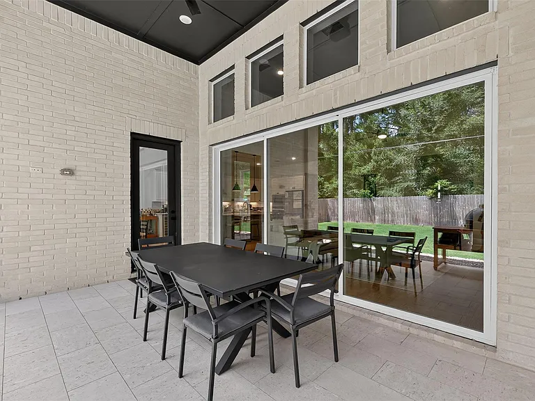 9722 Dani Lake Dr — Photo 17