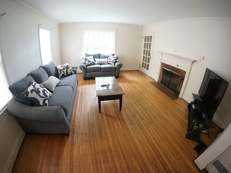 86 Arvine Hts — Photo 2