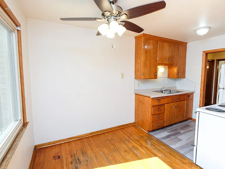 4330 Minnehaha Avenue — Photo 16
