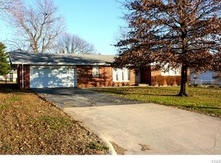 2020 Highland St, Lebanon, MO 65536