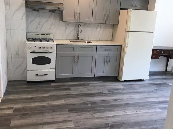 32-03 Leavitt St #2R