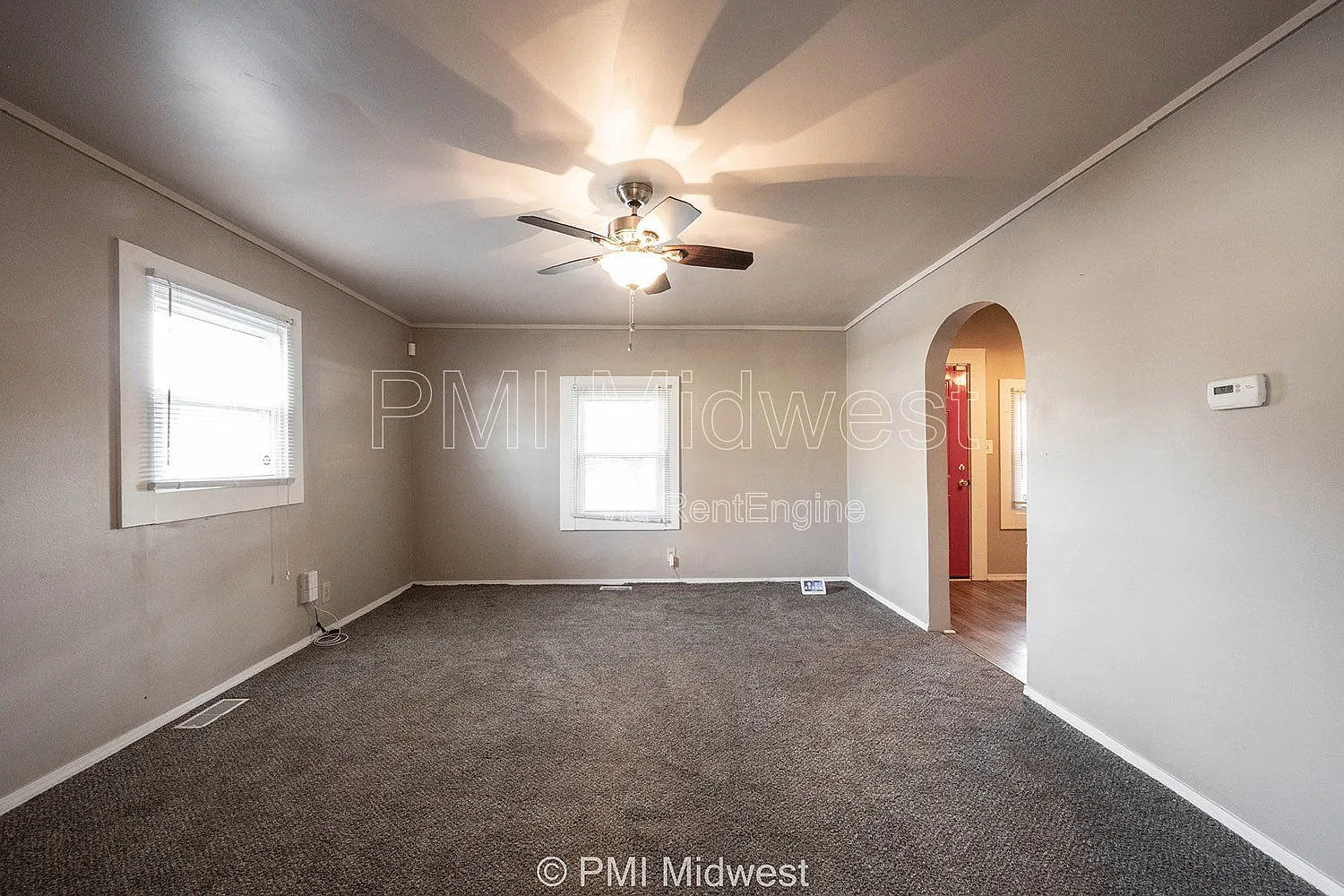 2 bed, 1.5 bath, 1092 sqft, $1,099 — Photo 3