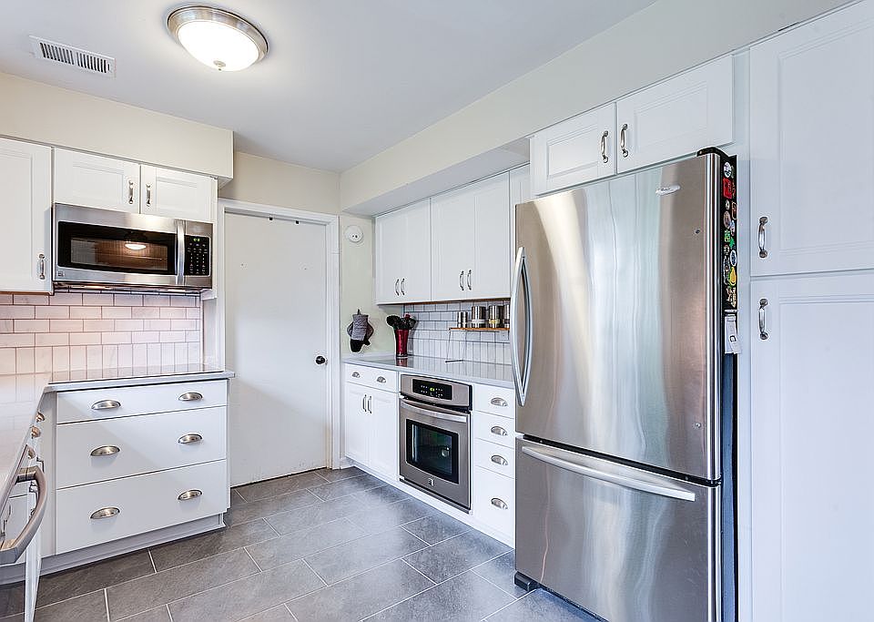 1st image of 4214 Mellwood Ln