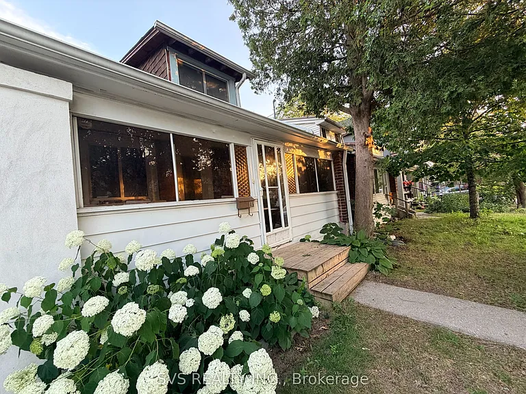 45 Craydon Ave #MAIN — Photo 6