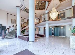 7500 Granville Ave #405, Richmond, BC