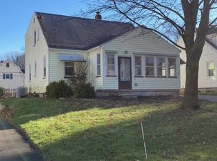 40 Kirk Dr, Rochester, NY 14610