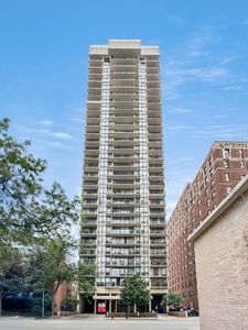3150 N Sheridan Rd APT 10C, Chicago, IL, 60657