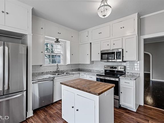 4th image of 175 Carrollton Ave