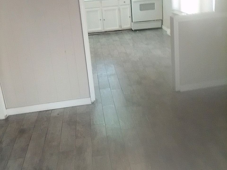 2nd image of 19035 Annapolis St