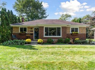 31327 W Rutland St, Beverly Hills, MI 48025