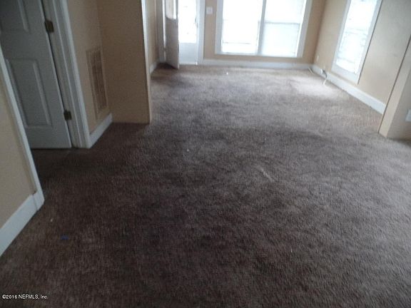 5th image of 10 OAKRIDGE Avenue