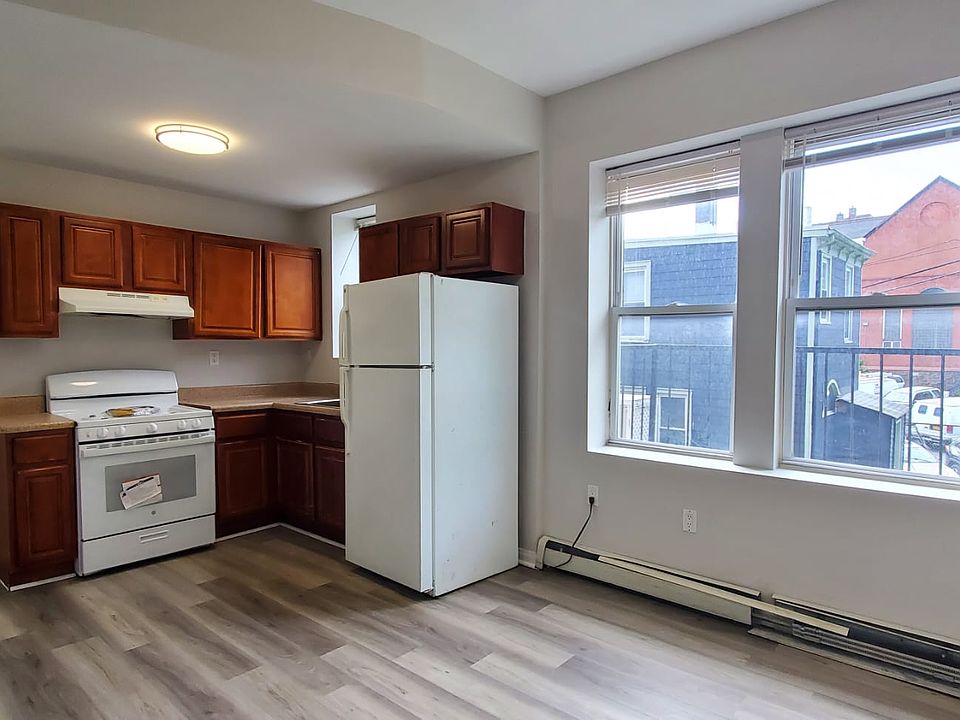 2nd image of 20 Emory St #28E