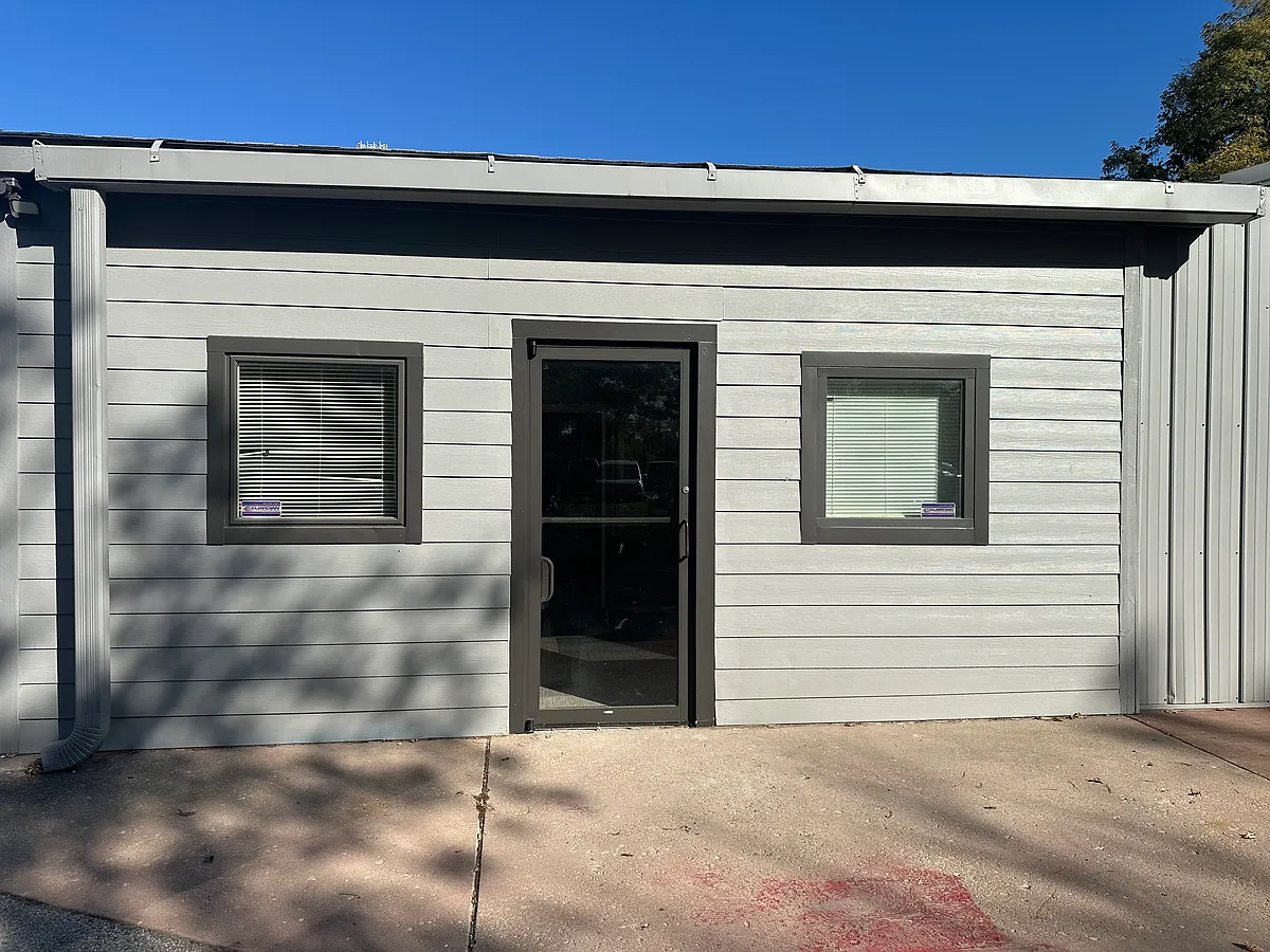 Building Photo - Guion Rd