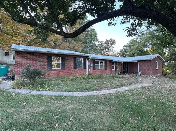 9873 Goldman Rd, Hillsboro, MO 63050