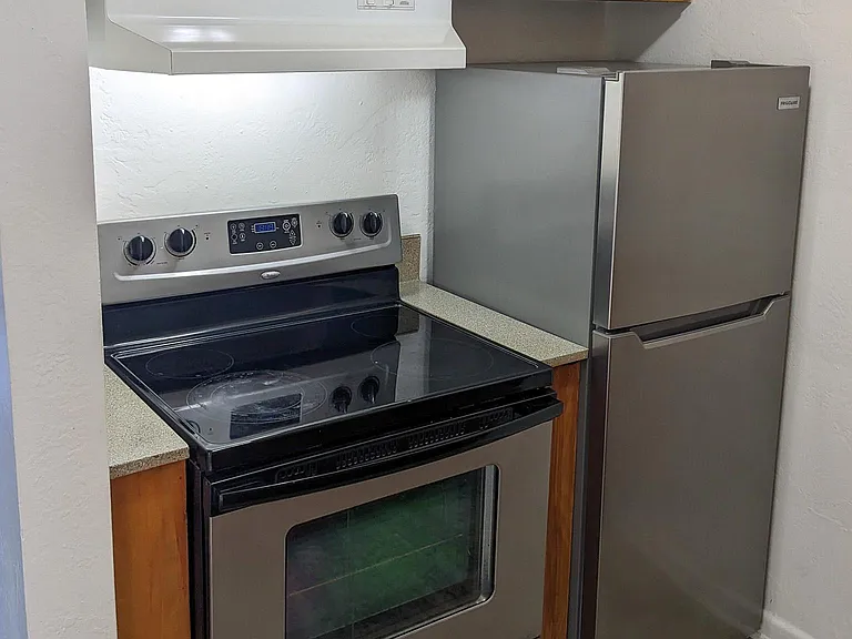 1136 Fairmount Ave S #8 — Photo 6