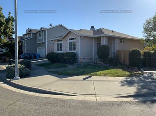 2461 Meda Ave, Santa Rosa, CA 95404