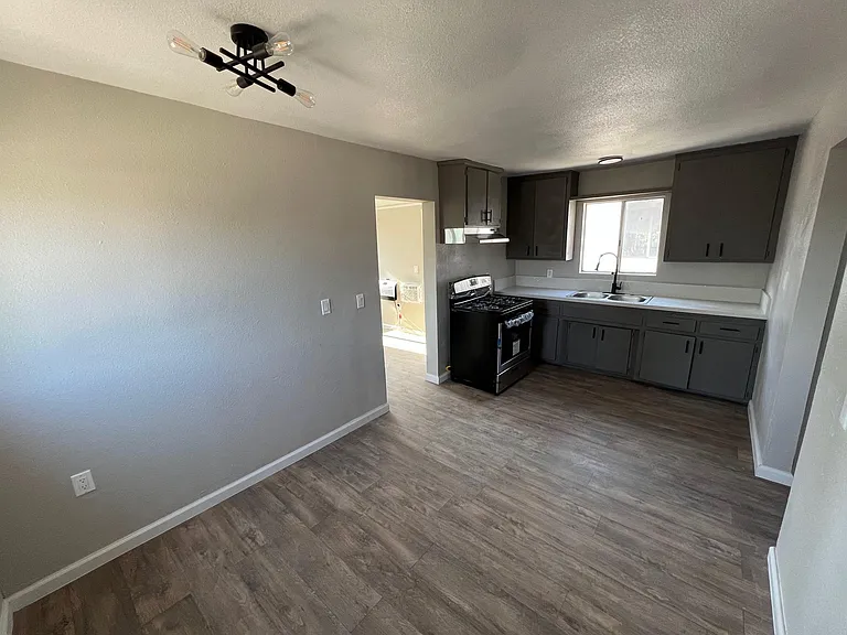7391 Alder Ave #4 — Photo 3