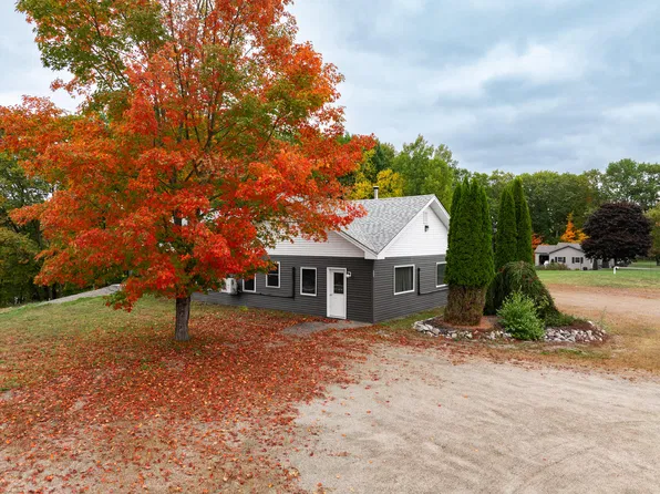 880 Main Street, Lincoln, ME 04457