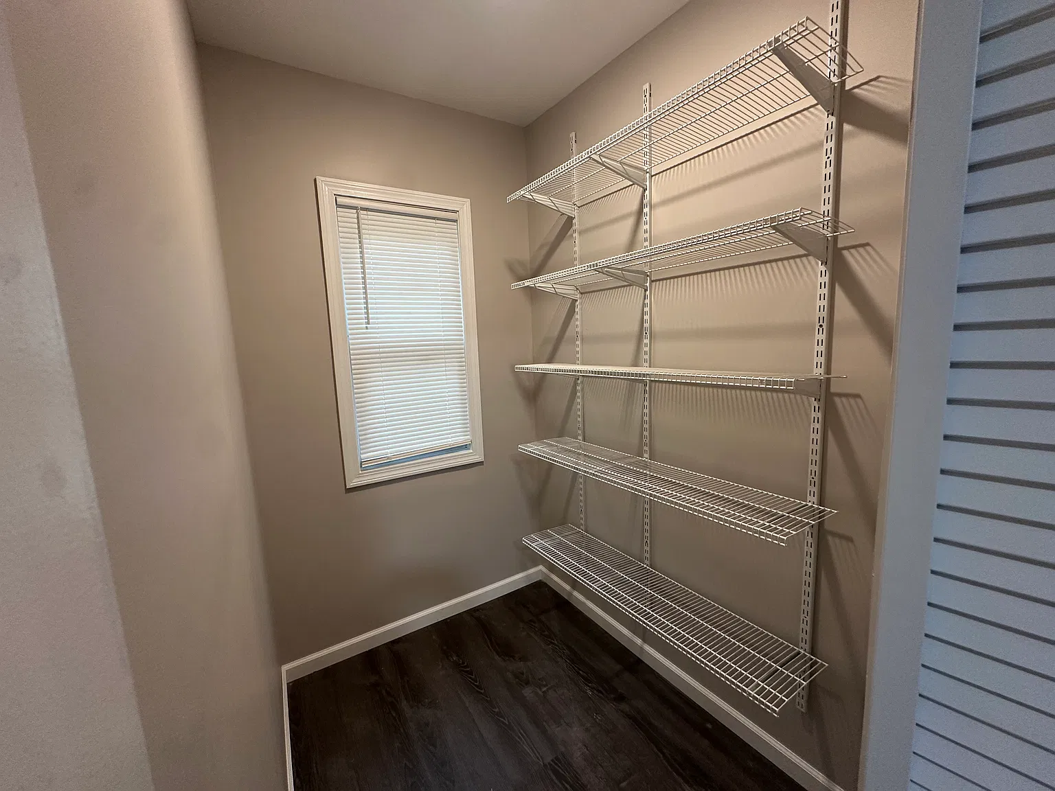 3 bed, 1100 sqft, $2,250 — Photo 3