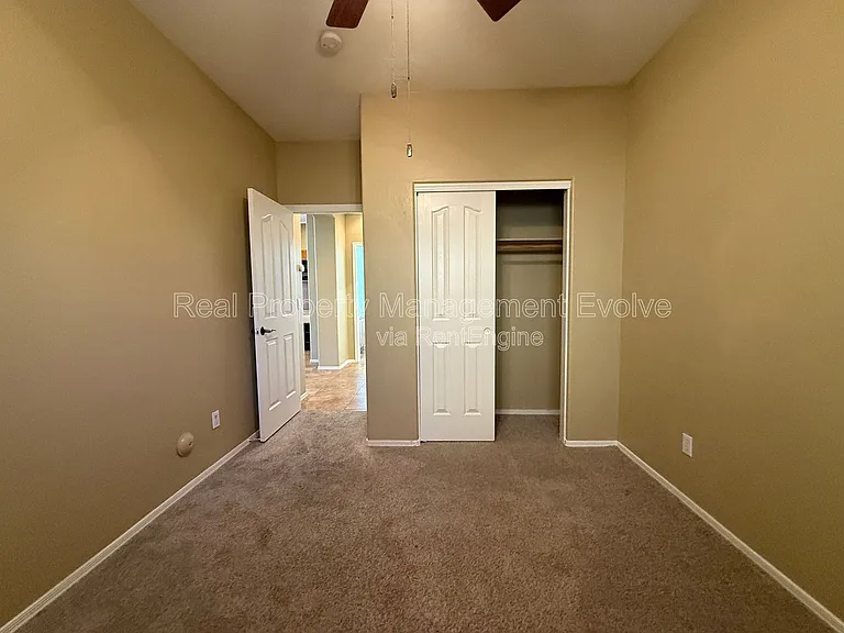 8014 W Pima St — Photo 15