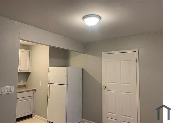 2nd image of 399 Essex St #1