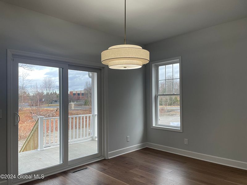 4th image of 7 Orlop Place