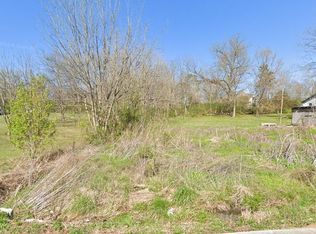 Louisiana Ave, Etowah, TN 37331