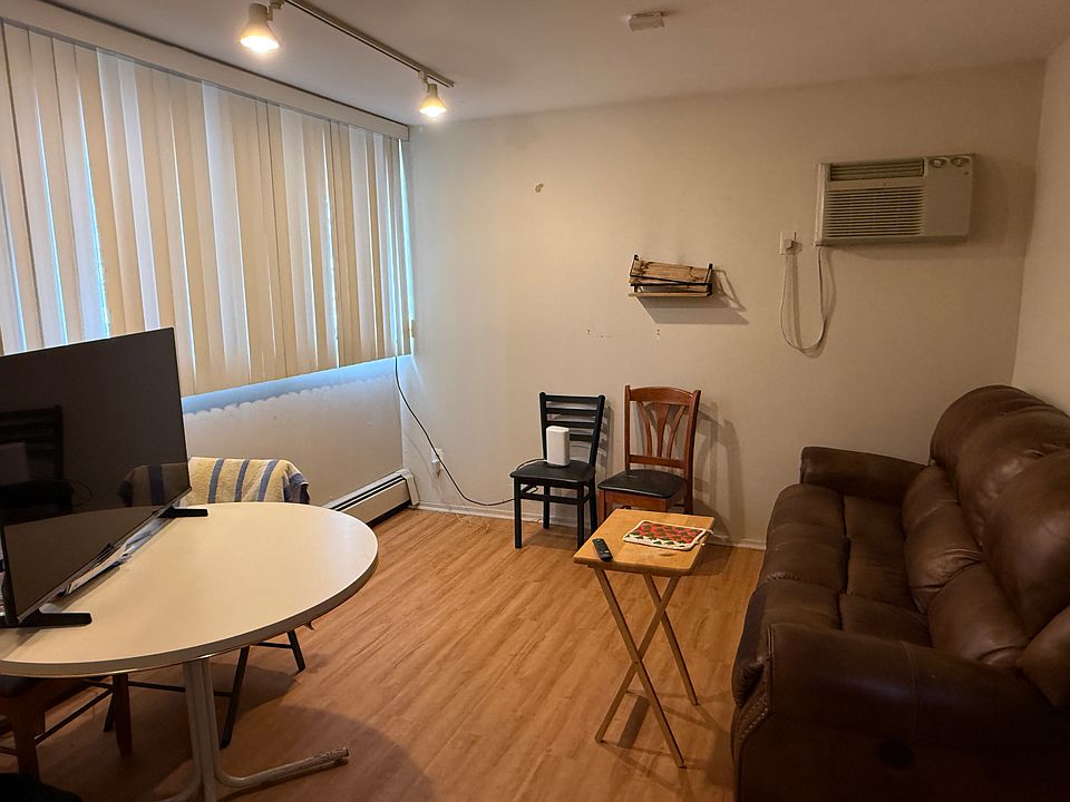 1st image of 402 Hill St APT 2