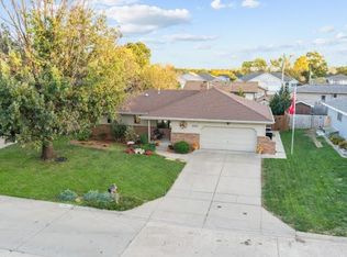 2314 Brookwood Ln, Salina, KS 67401