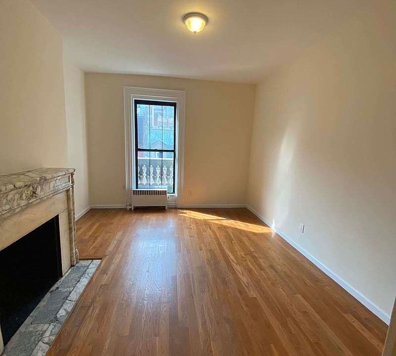1st image of 5 E 67th St APT 5A