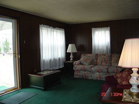 4th image of 33 E 6th Ave
