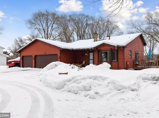 5462 Hodgson Rd, Saint Paul, MN 55126