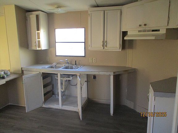 4th image of 1045 Canyon Ln